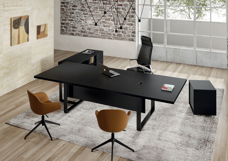 PlanOffice-srl-arredo-mobili-per-ufficio-linea-Fashion-mobili-direzionali-scrivania-metallizzata-nera