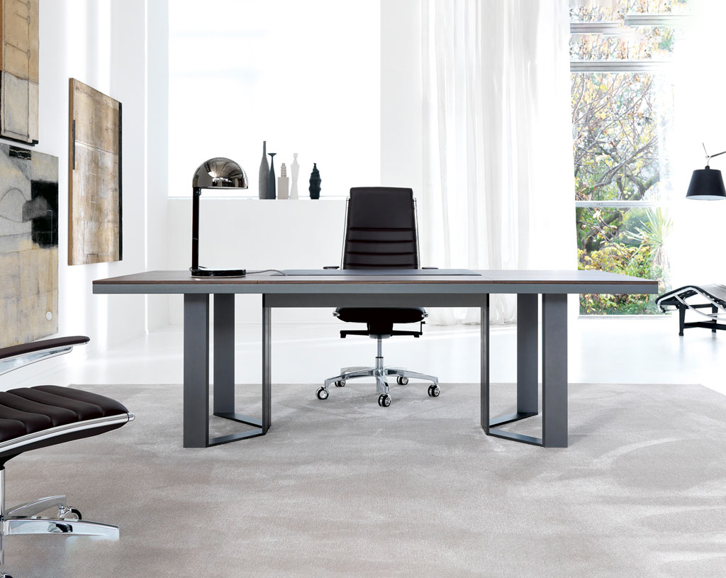 linea-Essenza-tavoli-riunione-scrivania-piano-legnoe-struttura-metallo